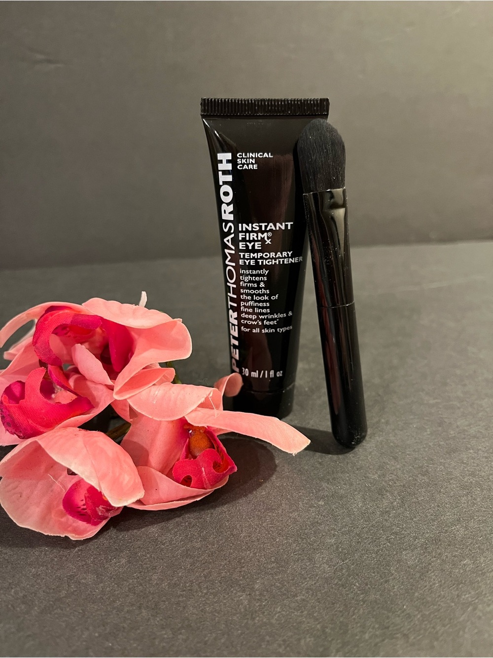Peter Thomas Roth Temporary Eye Tightener - Picture 6 of 7